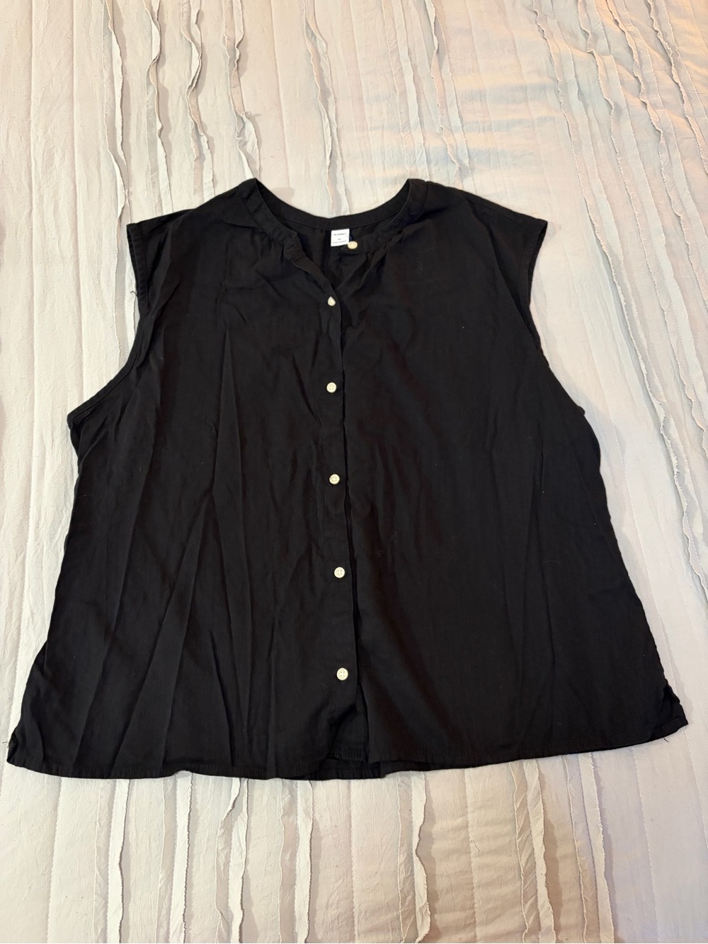 Old Navy Black Sleeveless Button-Front Blouse | Size XL